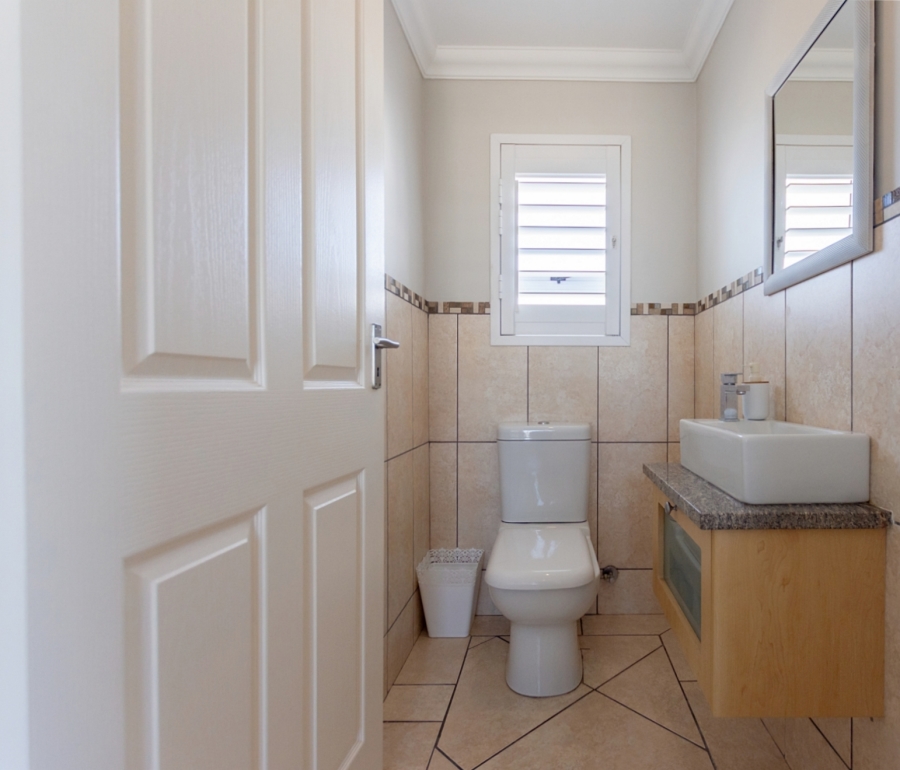 4 Bedroom Property for Sale in Golden Mile Western Cape